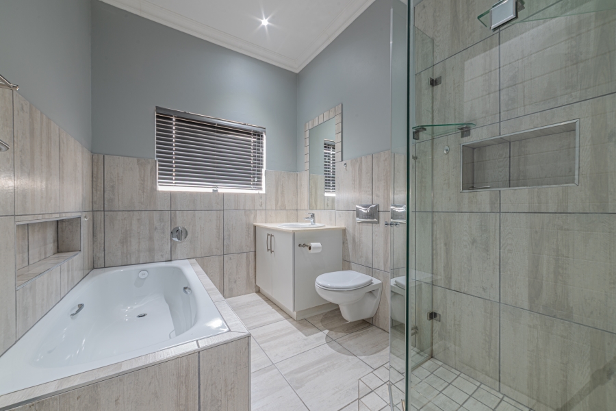 3 Bedroom Property for Sale in Hartenbos Central Western Cape